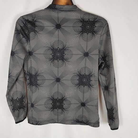 Volkl Women's Gray And Black Pullover Quarter Zip - Picture 5 of 5